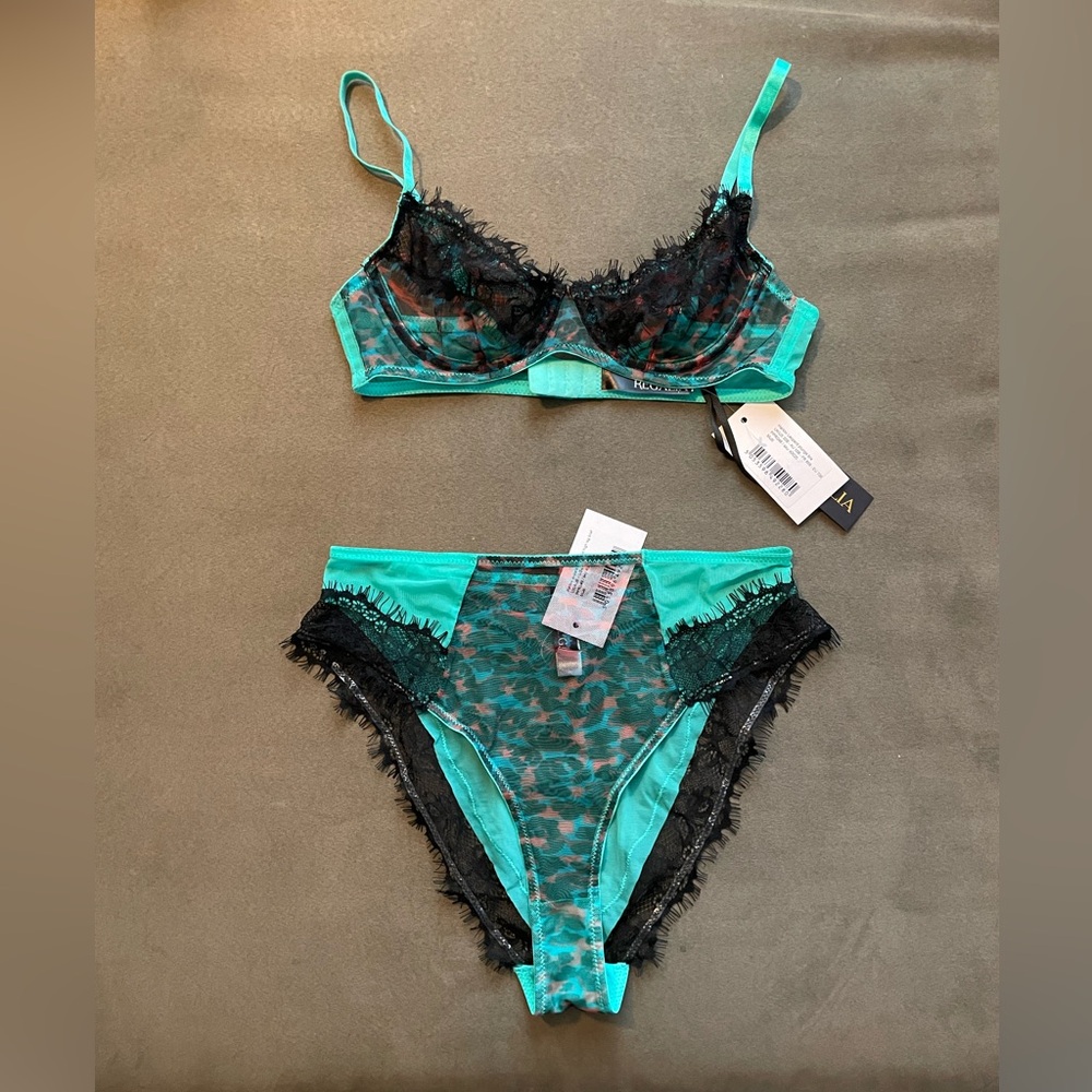 NWT Teal/Mint Green Animal Print Lace Lingerie Set - Picture 2 of 9